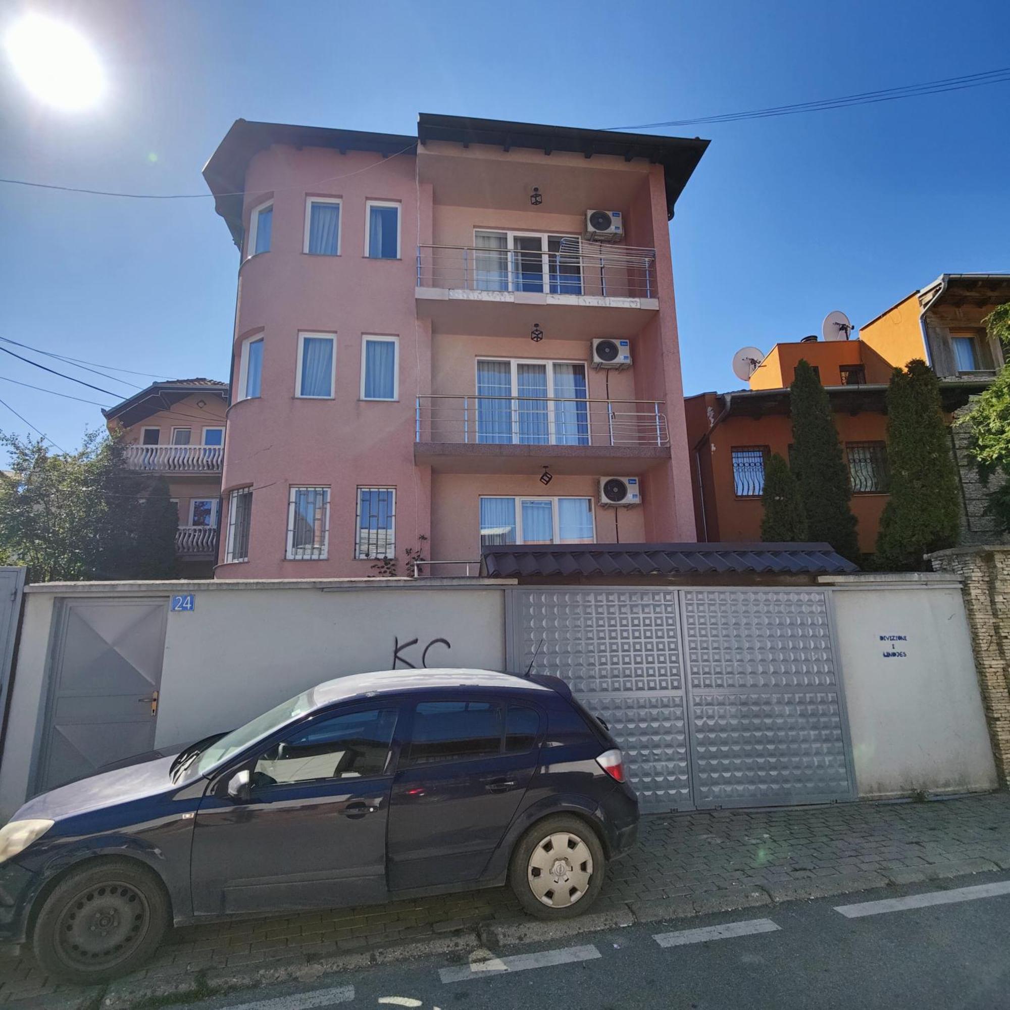 Coral Apartments Пристина Екстериор снимка
